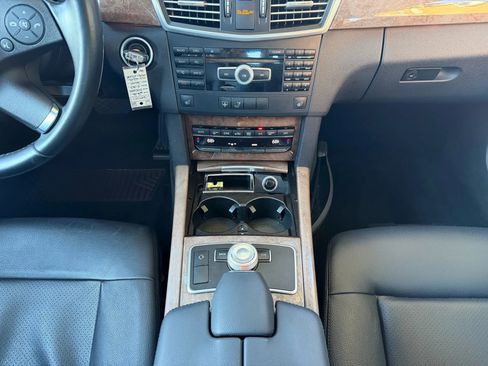 Used 2012 Mercedes-Benz E 350 4MATIC Sedan image 33