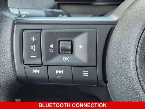 Certified 2025 Nissan Kicks SV AWD/4WD image 19