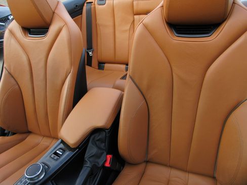 Used 2019 BMW 440i Convertible w/ Convenience Package image 16