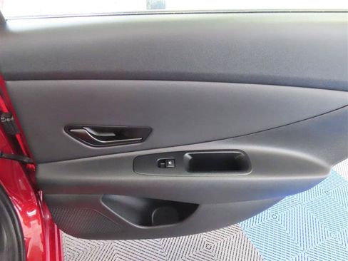 Used 2025 Hyundai Elantra Sport FWD image 25