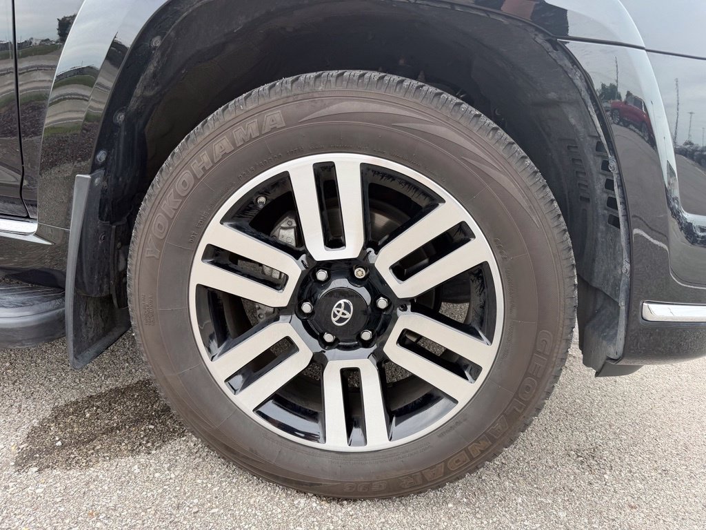 Used 2020 Toyota 4Runner Limited w/ Convenience Package AWD/4WD image 17