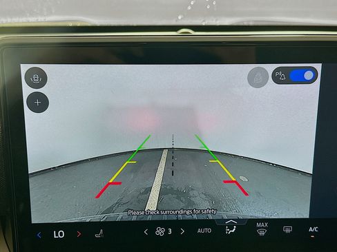 Used 2025 Ford Explorer Active image 23