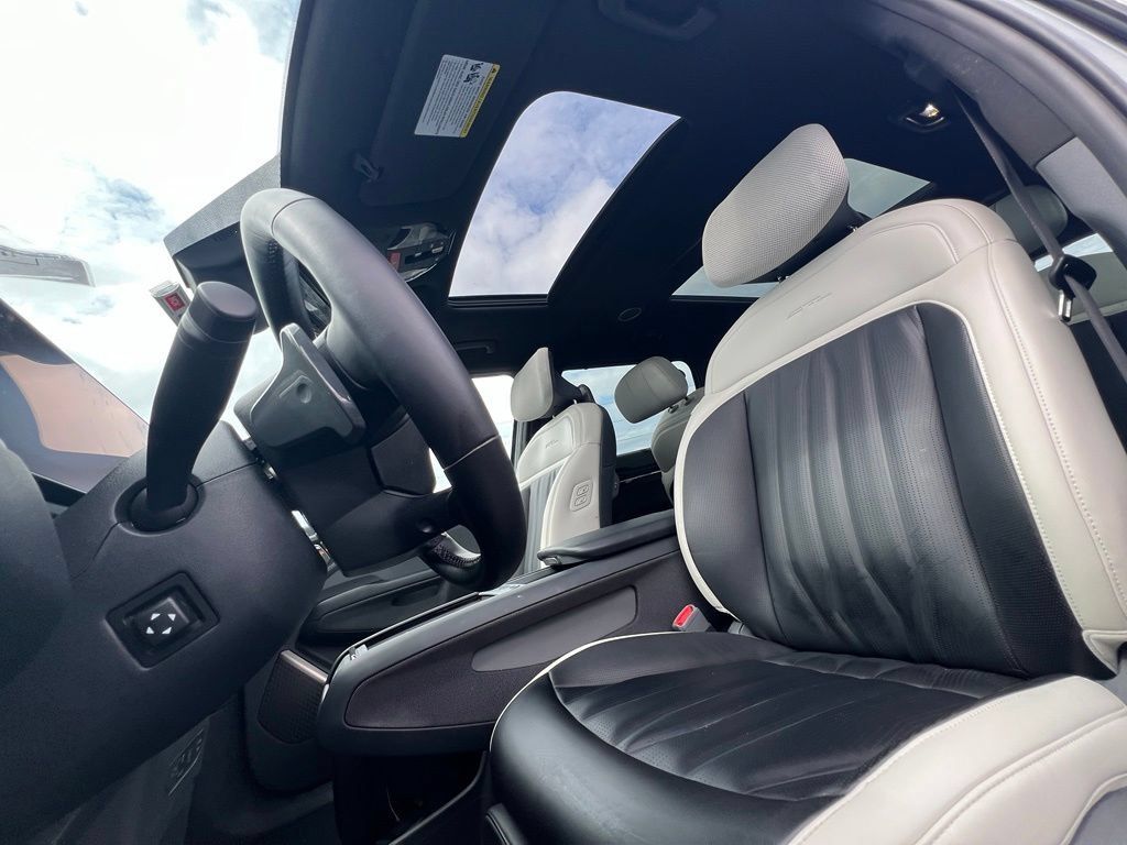 Certified 2024 Kia EV9 GT-Line AWD/4WD image 15