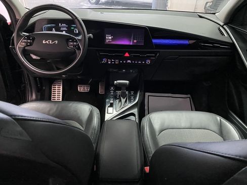 Used 2023 Kia Niro EX Touring FWD image 13