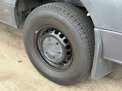 Used 2023 Mercedes-Benz Sprinter 2500 image 5