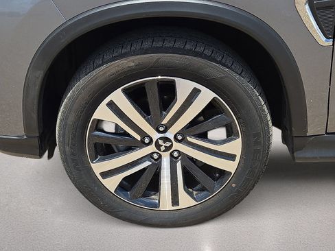 Used 2025 Mitsubishi Outlander Sport SE AWD/4WD image 10