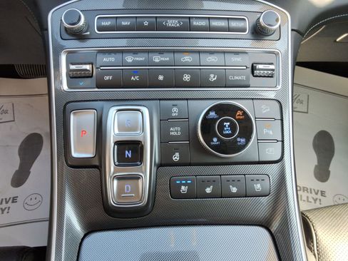 Used 2023 Hyundai Santa Fe Limited image 16