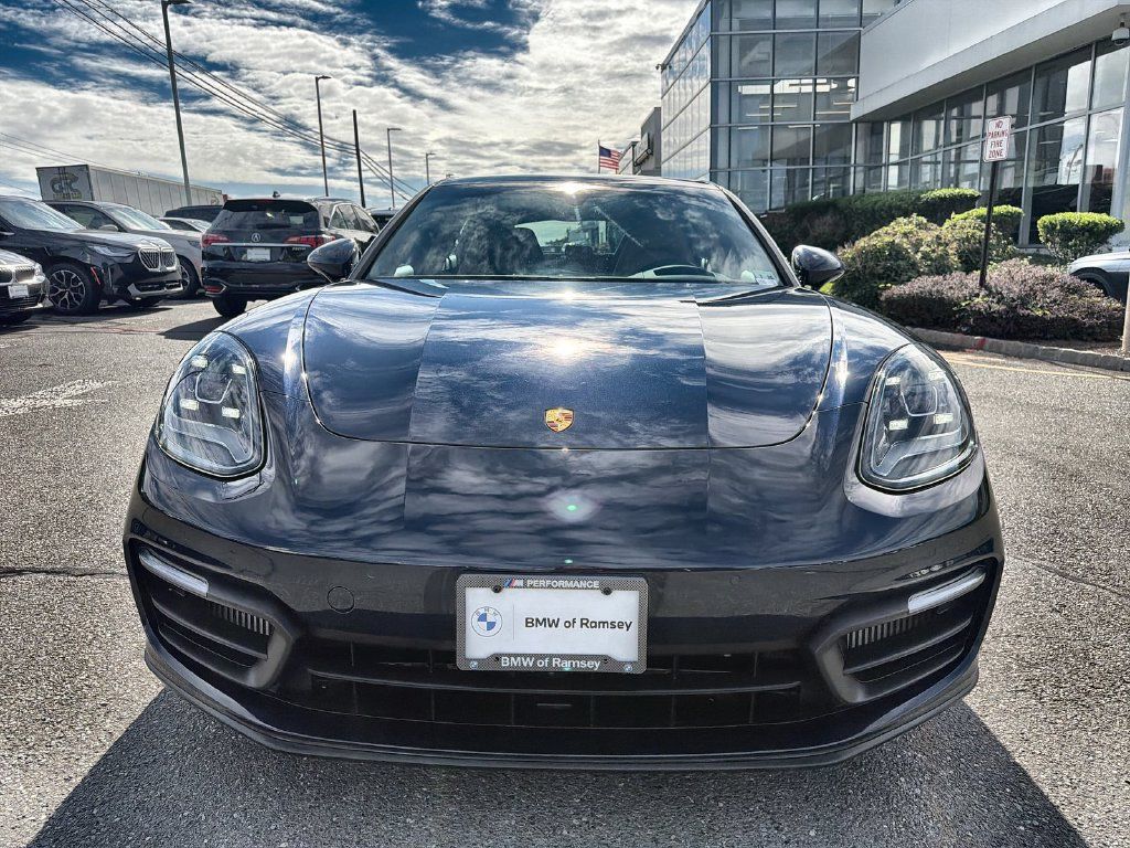 Used 2021 Porsche Panamera RWD image 14