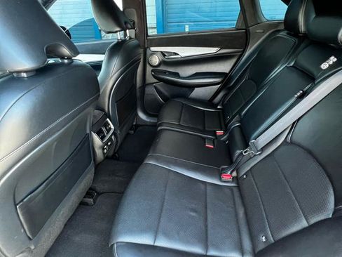 Used 2019 INFINITI QX50 Essential w/ Sensory Package AWD/4WD image 12