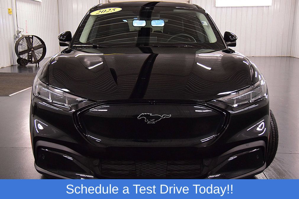 Used 2025 Ford Mustang Mach-E Premium AWD/4WD image 2