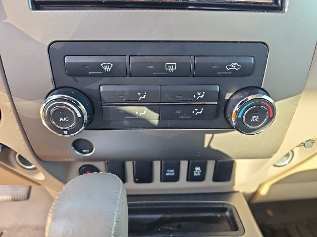 Used 2012 Nissan Titan SV w/ SV Value Truck Pkg RWD image 24