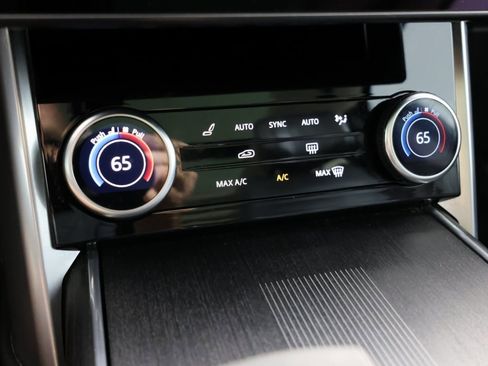 Used 2022 Land Rover Range Rover Long Wheelbase First Edition image 32