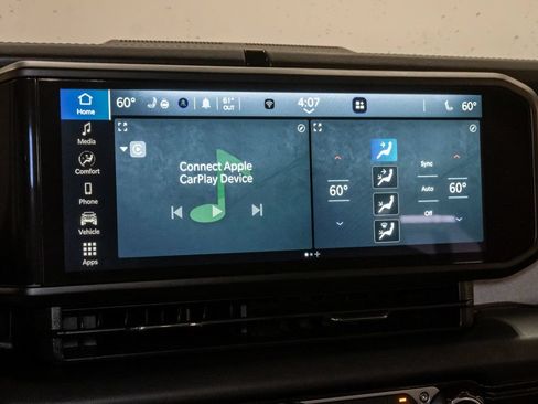 Used 2025 Jeep Wrangler Unlimited Sahara AWD/4WD image 17