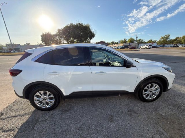 Used 2024 Ford Escape Active w/ Tech Pack #1 FWD image 2