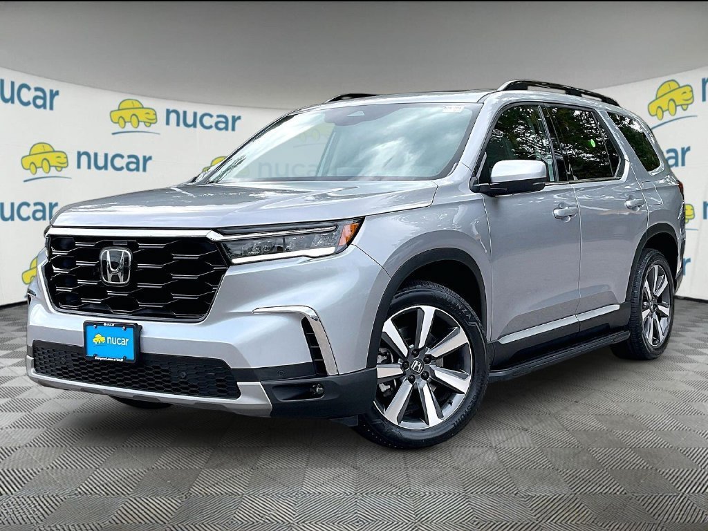 Used 2024 Honda Pilot Touring image 3