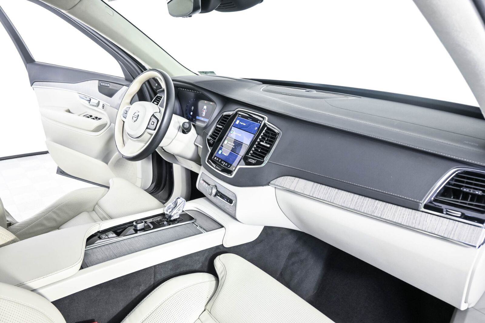 Certified 2024 Volvo XC90 T8 Ultimate w/ Lounge Package AWD/4WD image 24