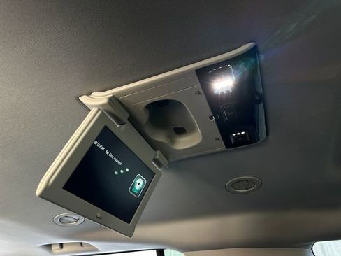 Used 2018 GMC Yukon XL Denali w/ Denali Ultimate Package image 42