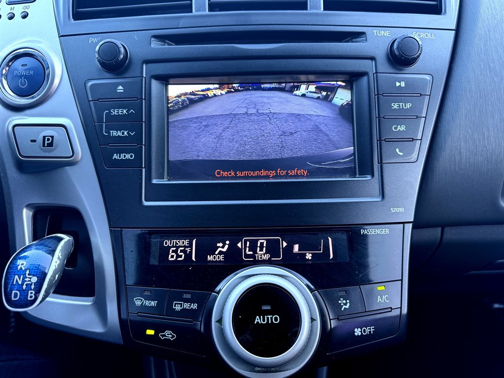 Used 2012 Toyota Prius V Two FWD image 4