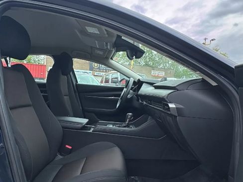 Used 2022 MAZDA MAZDA3 Sedan FWD image 19