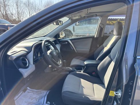 Used 2014 Toyota RAV4 XLE image 7