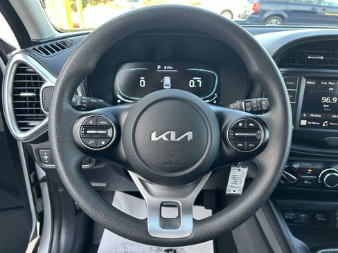 Used 2024 Kia Soul LX w/ Option Group 015 image 19