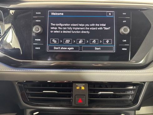 Used 2024 Volkswagen Taos SEL image 15