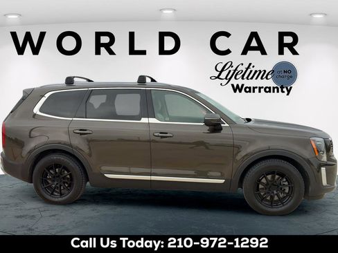 Used 2020 Kia Telluride EX w/ Towing Package AWD/4WD image 2