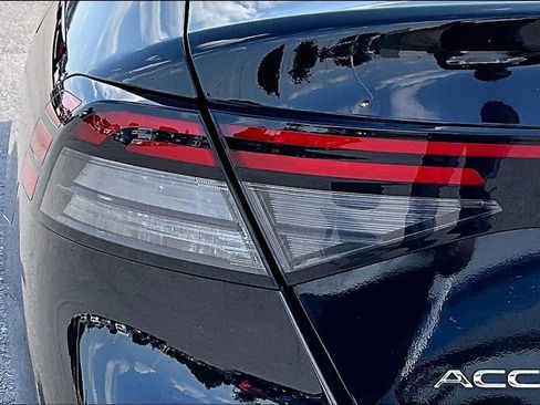 Used 2024 Honda Accord EX image 29