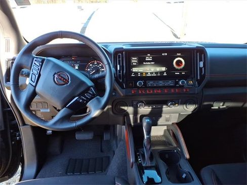 Certified 2025 Nissan Frontier Pro-X image 7