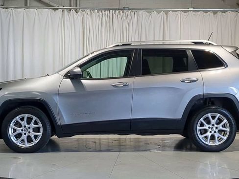 Used 2014 Jeep Cherokee Latitude w/ Comfort/Convenience Group FWD image 6