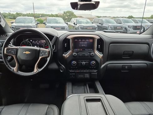 Used 2020 Chevrolet Silverado 2500 High Country w/ Z71 Off-Road Package AWD/4WD image 31