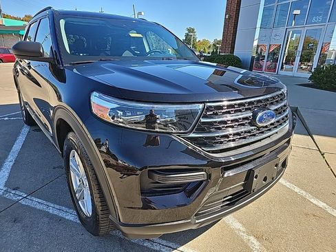 Used 2020 Ford Explorer XLT w/ Comfort Package image 5