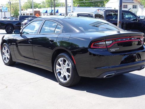 Used 2015 Dodge Charger SE w/ Power Sunroof Group AWD/4WD image 4