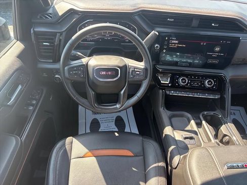 Used 2025 GMC Sierra 2500 AT4 w/ Technology Package AWD/4WD image 24