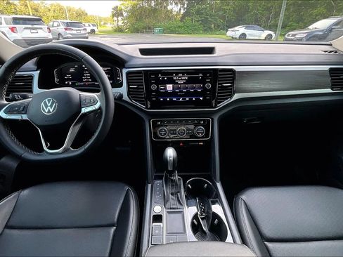Used 2023 Volkswagen Atlas SE FWD image 15