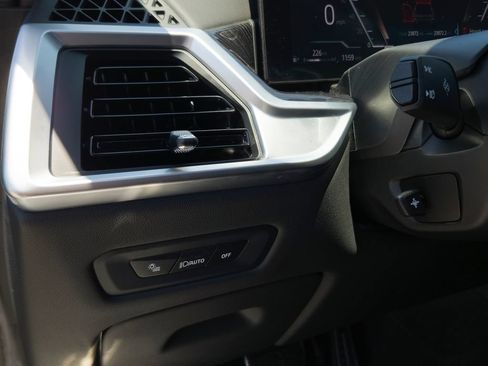 Used 2024 BMW X5 xDrive40i w/ M Sport Package AWD/4WD image 16