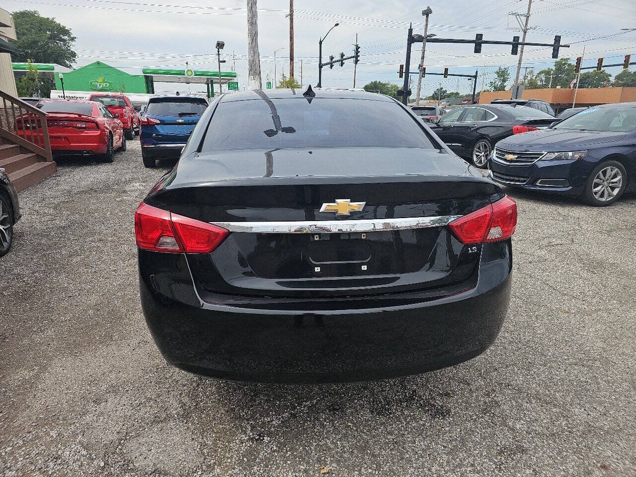 Used 2015 Chevrolet Impala LT FWD image 7