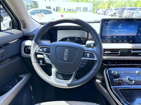 Used 2023 Lincoln Nautilus Reserve w/ Cargo Utility Package AWD/4WD image 11