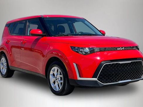 Used 2025 Kia Soul LX w/ LX Technology Package image 1