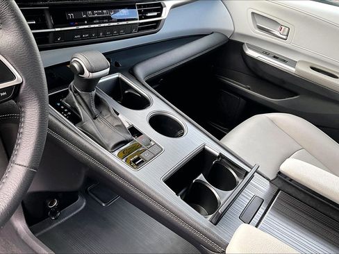 Used 2025 Toyota Sienna XLE w/ XLE Plus Package image 16