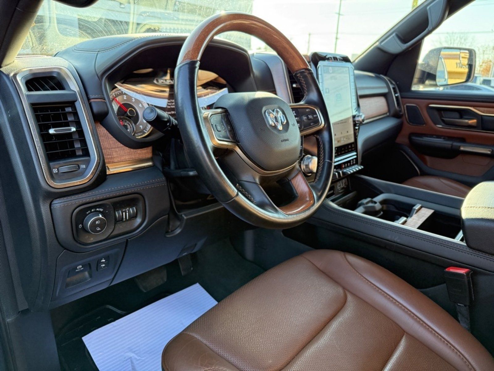 Used 2022 RAM 1500 Limited AWD/4WD image 17