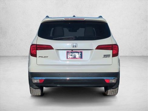 Used 2017 Honda Pilot Touring image 7