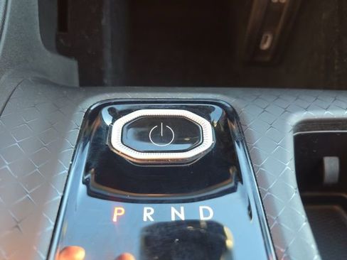 Used 2024 Jeep Wagoneer Launch Edition image 17