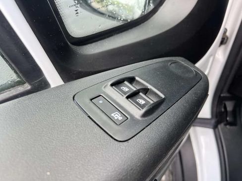 Used 2025 RAM ProMaster 2500 w/ U-Haul Equipment Group FWD image 15