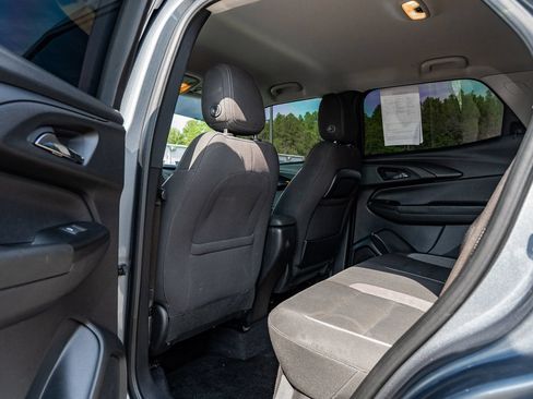 Used 2021 Chevrolet TrailBlazer LT FWD image 16