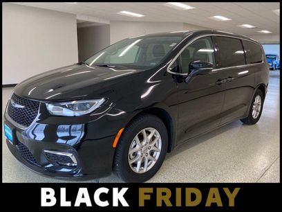 Used 2024 Chrysler Pacifica Touring-L