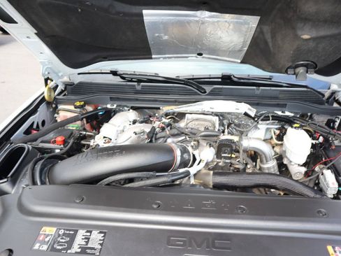 Used 2018 GMC Sierra 2500 Denali w/ Duramax Plus Package AWD/4WD image 20