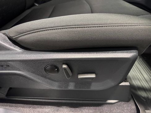 Used 2023 Ford F150 XLT w/ Equipment Group 302A High image 25