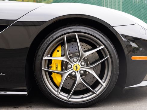 Used 2014 Ferrari F12 Berlinetta image 54