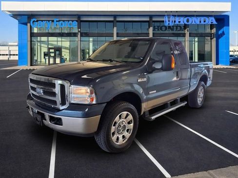 Used 2005 Ford F250 XLT AWD/4WD image 4